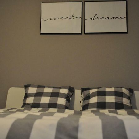 Sleep & Fly Apartment 奥托佩尼 外观 照片