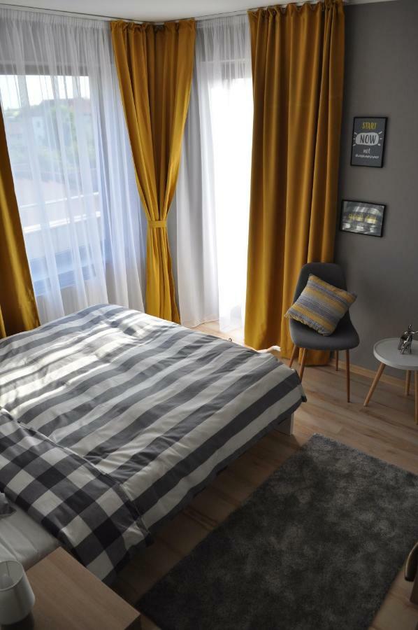 Sleep & Fly Apartment 奥托佩尼 外观 照片